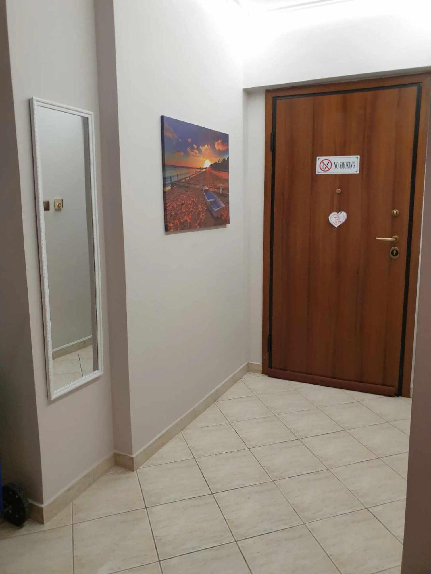 Lux Apartment Next To The Sea Pireus Exteriör bild